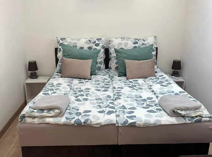 Апартаменты Pap Koez Apartman *
